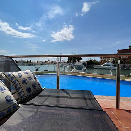 Blau Apartamento Frente A Los Canales Y Las Puestas De Sol De Roses Esterno foto