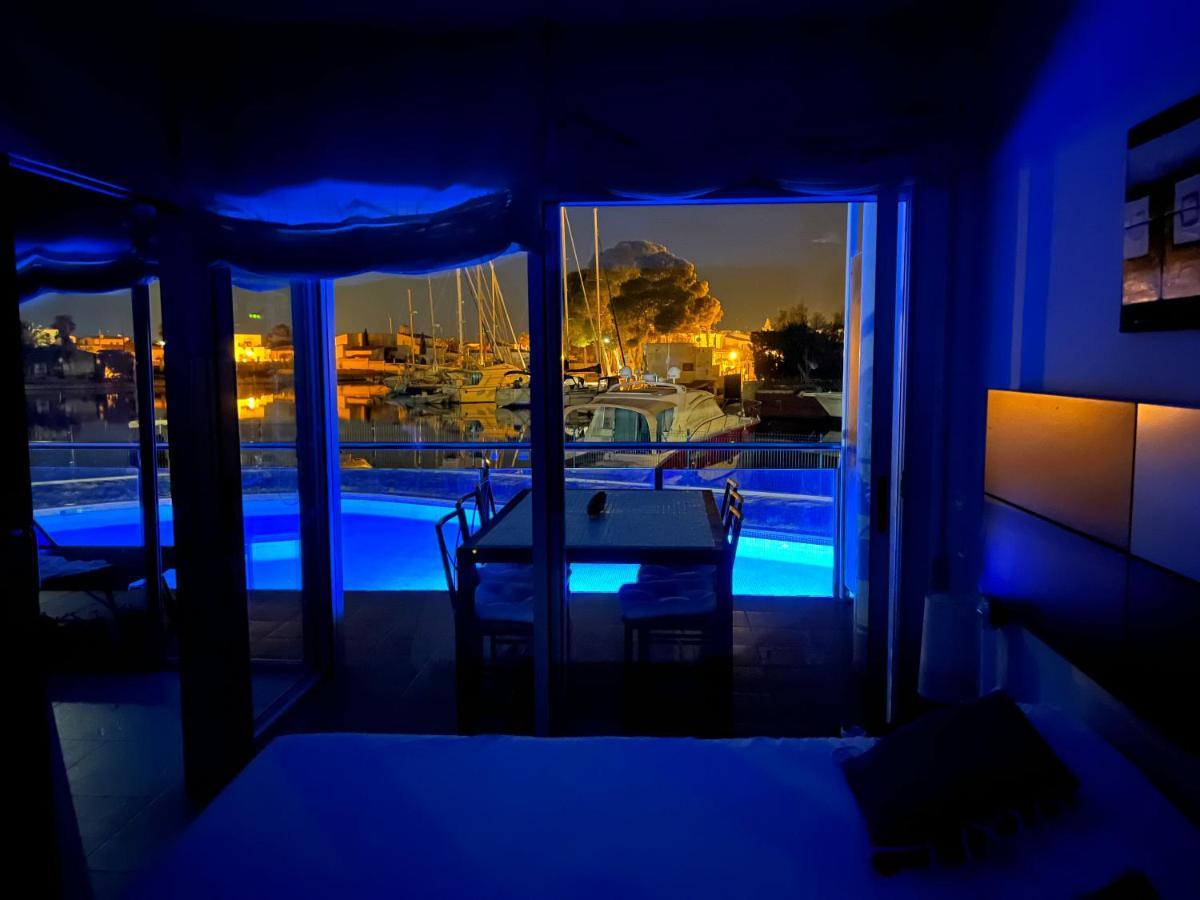 Blau Apartamento Frente A Los Canales Y Las Puestas De Sol De Roses Esterno foto