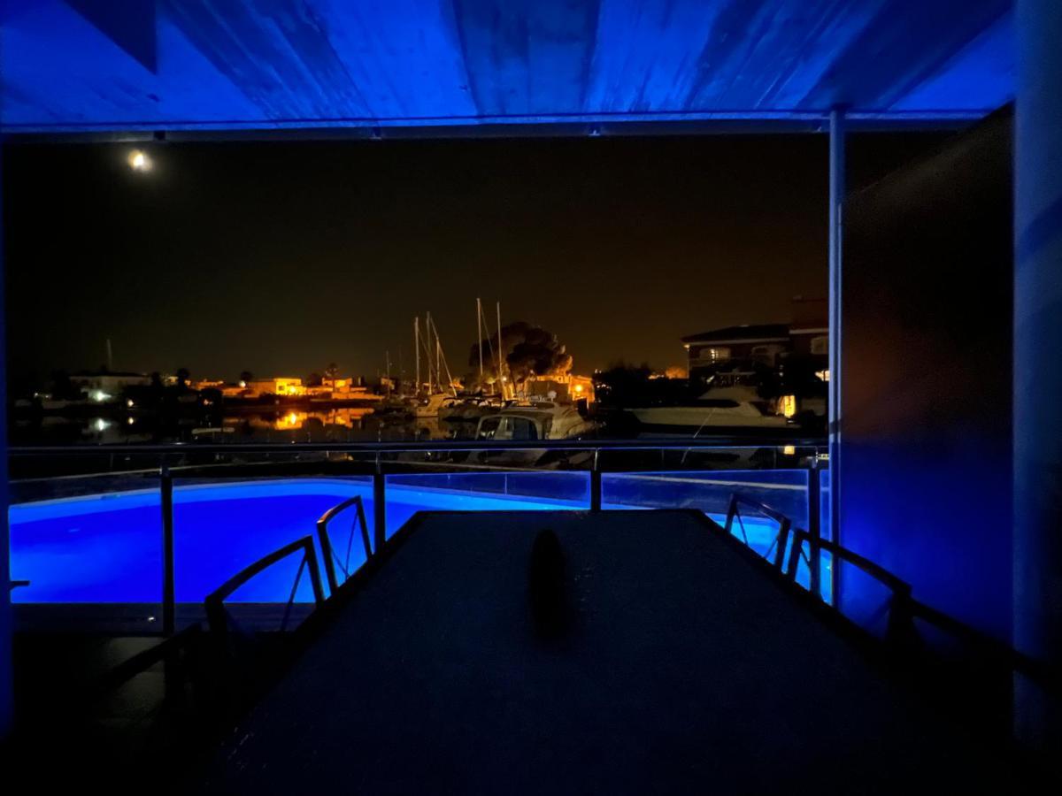 Blau Apartamento Frente A Los Canales Y Las Puestas De Sol De Roses Esterno foto